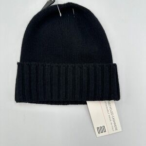 TESMAR Recycled Cashmere Beanie Hat Black Sustainably Made in Italy City Classic